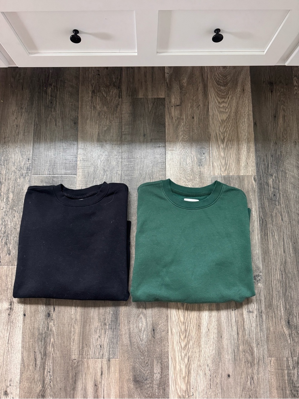 Set of 2 Goodfellow & Co Crewneck Sweatshirts - Black & Green